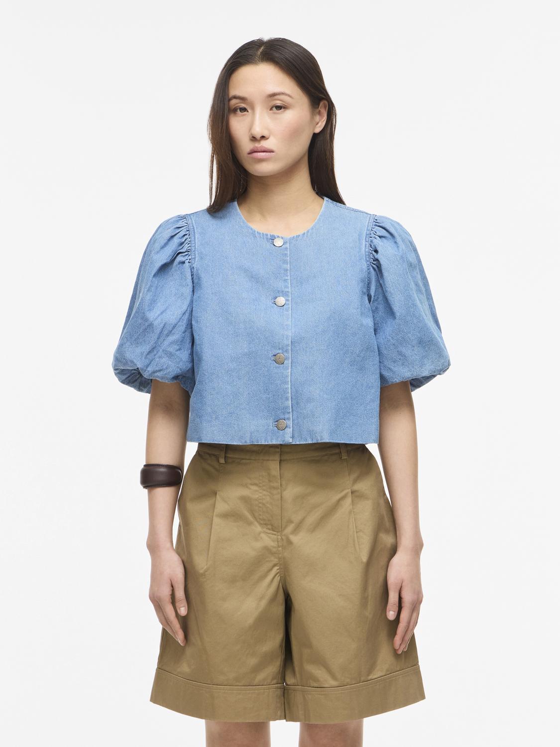 model_shot-front